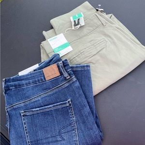 2 pairs of women's pants. Size 16. NWT.